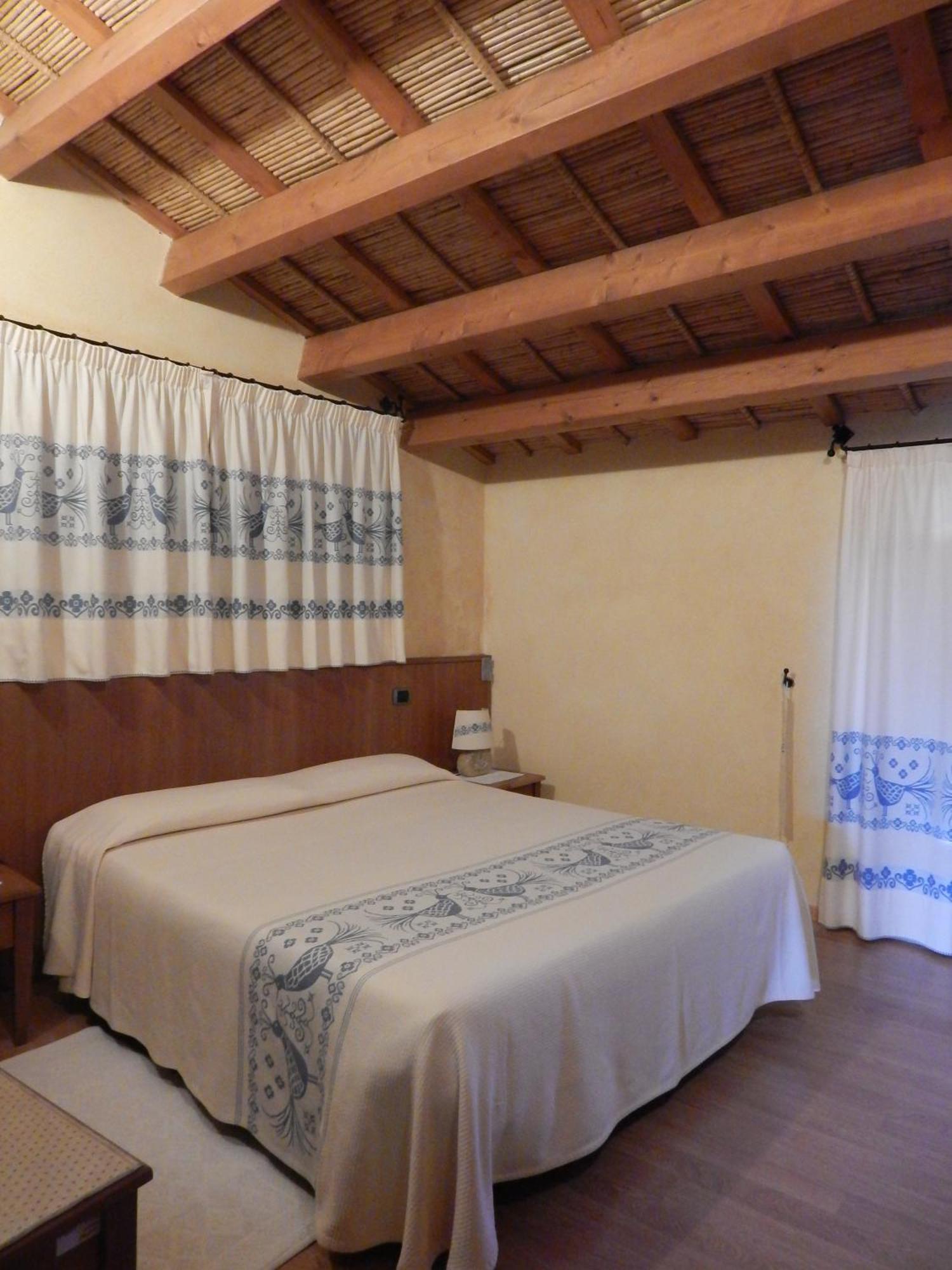 Hotel Villa Canu Càbras Rum bild