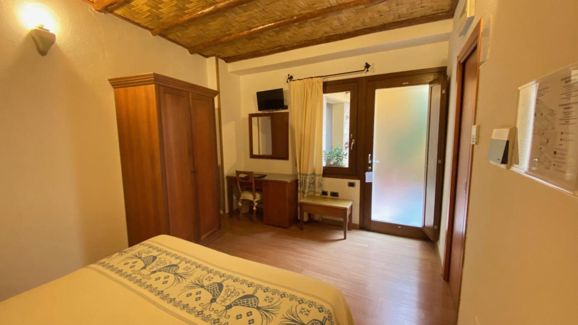Hotel Villa Canu Càbras Exteriör bild